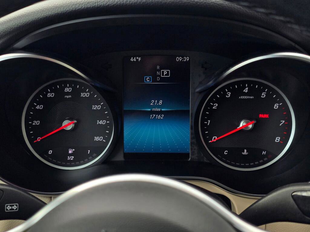 Used 2022 Mercedes-Benz GLC 300 image 38