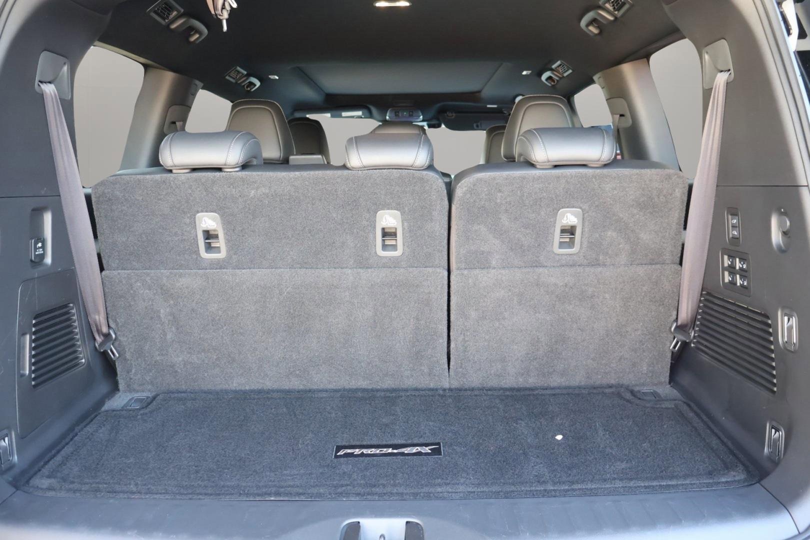 Used 2025 Nissan Armada PRO-4X w/ Pro-4X Premium Package image 19