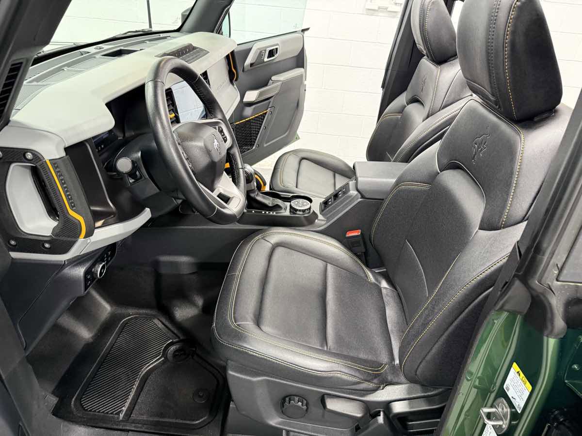 Used 2023 Ford Bronco Badlands w/ Sasquatch Package image 13