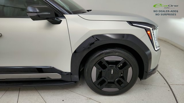 Used 2024 Kia EV9 GT-Line AWD/4WD image 21