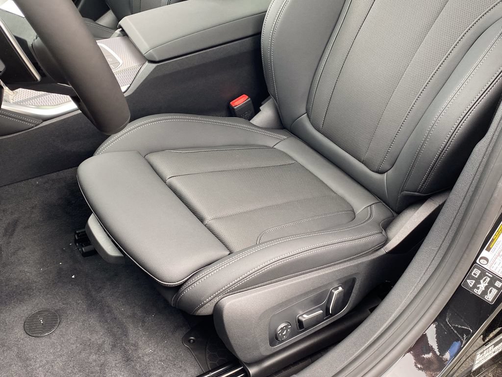 New 2026 BMW 430i xDrive w/ M Sport Package AWD/4WD image 17