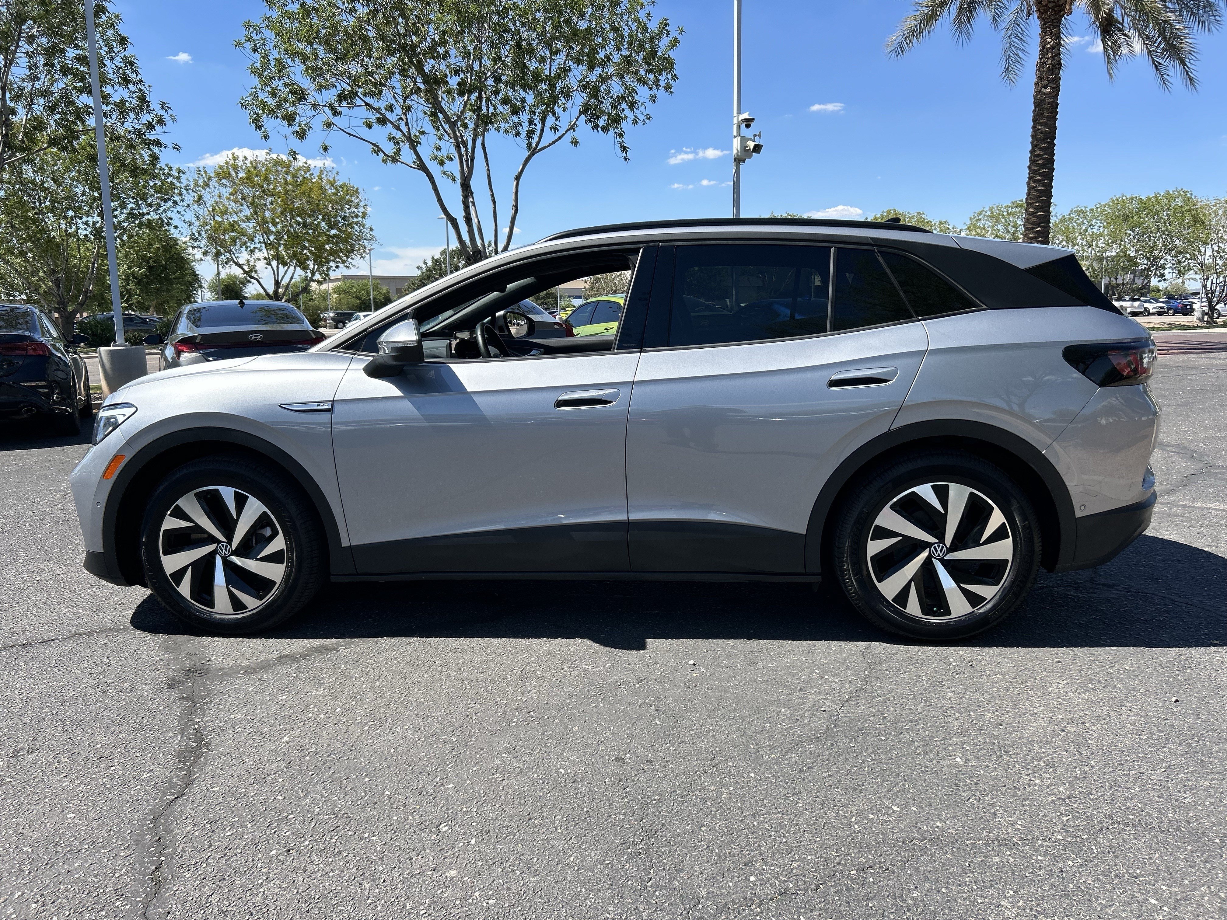Used 2023 Volkswagen ID.4 Pro RWD image 2