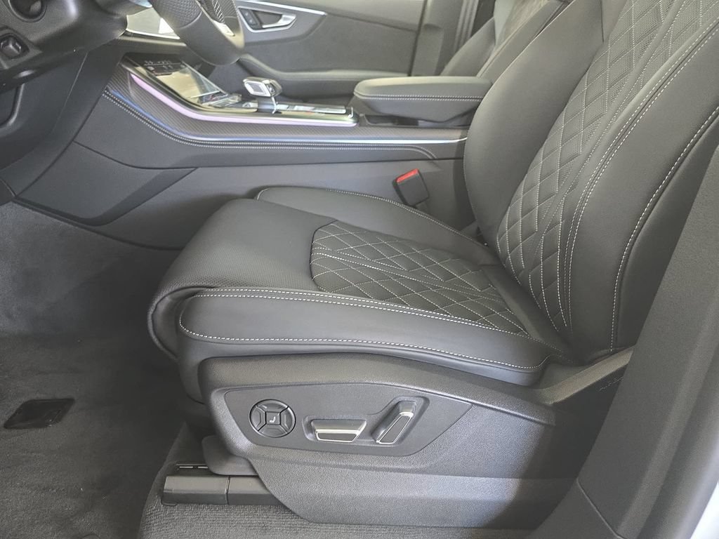 New 2026 Audi SQ8 Prestige AWD/4WD image 15