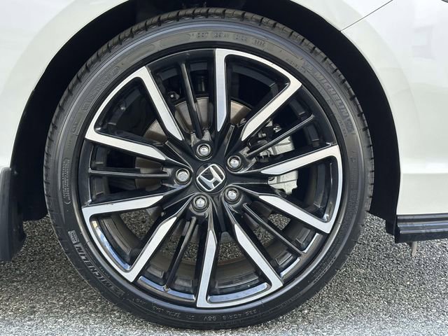 Used 2023 Honda Accord Touring image 8