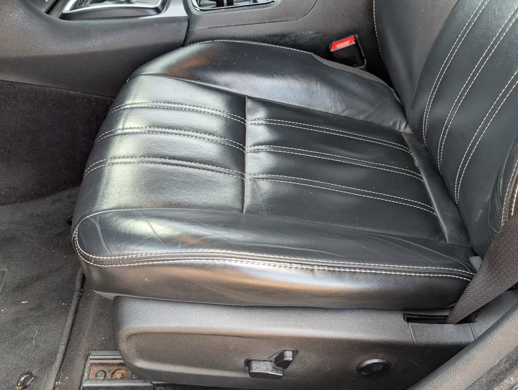 Used 2016 Chrysler 300 S w/ 300S Premium Group image 22