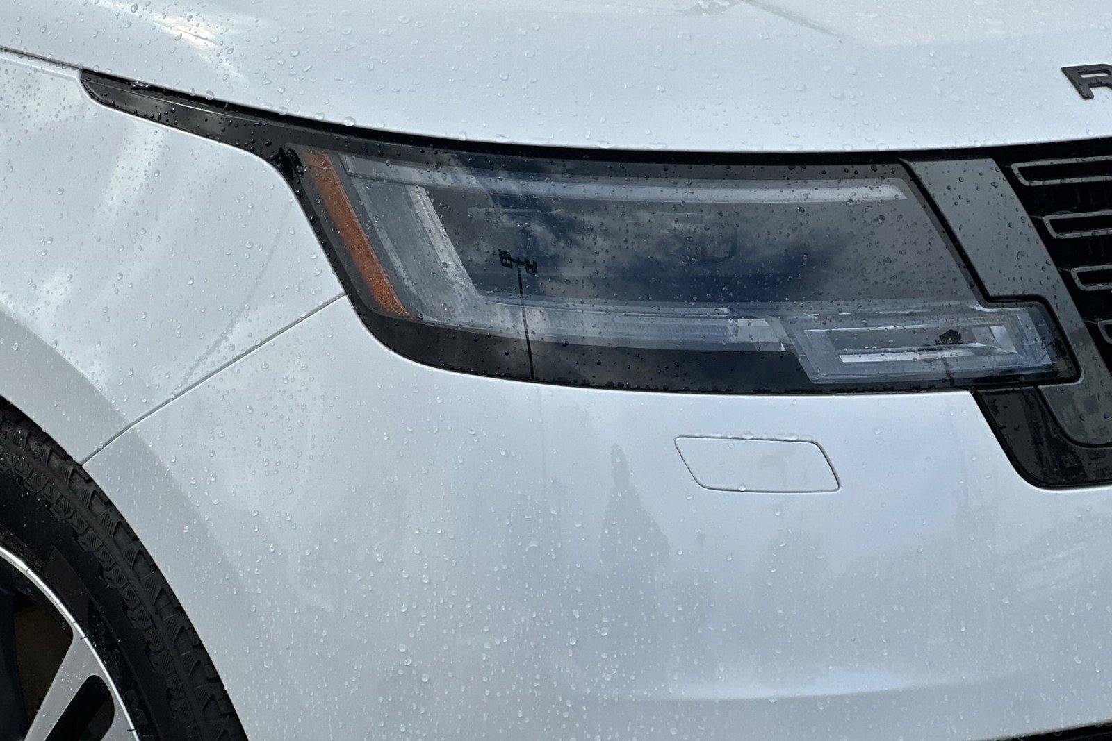 Used 2023 Land Rover Range Rover SE image 12