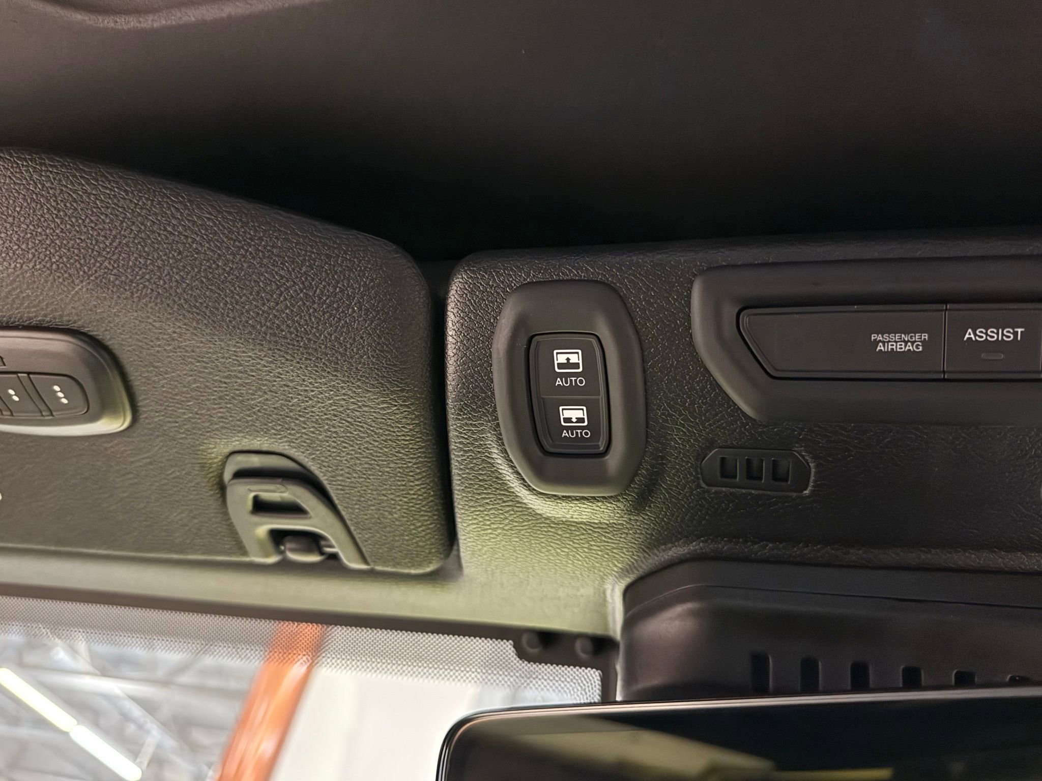 Used 2022 Jeep Wrangler Unlimited Rubicon w/ Trailer Tow Package image 32