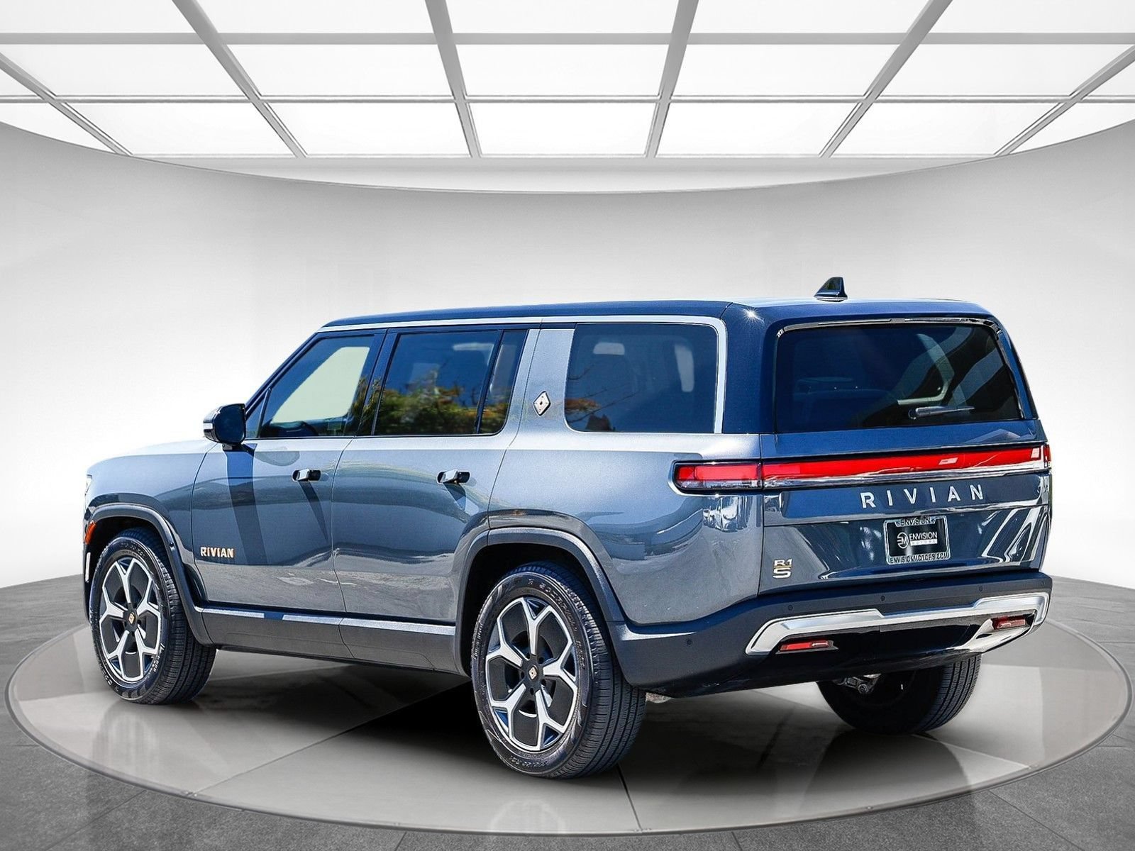 Used 2023 Rivian R1S Adventure AWD/4WD image 3