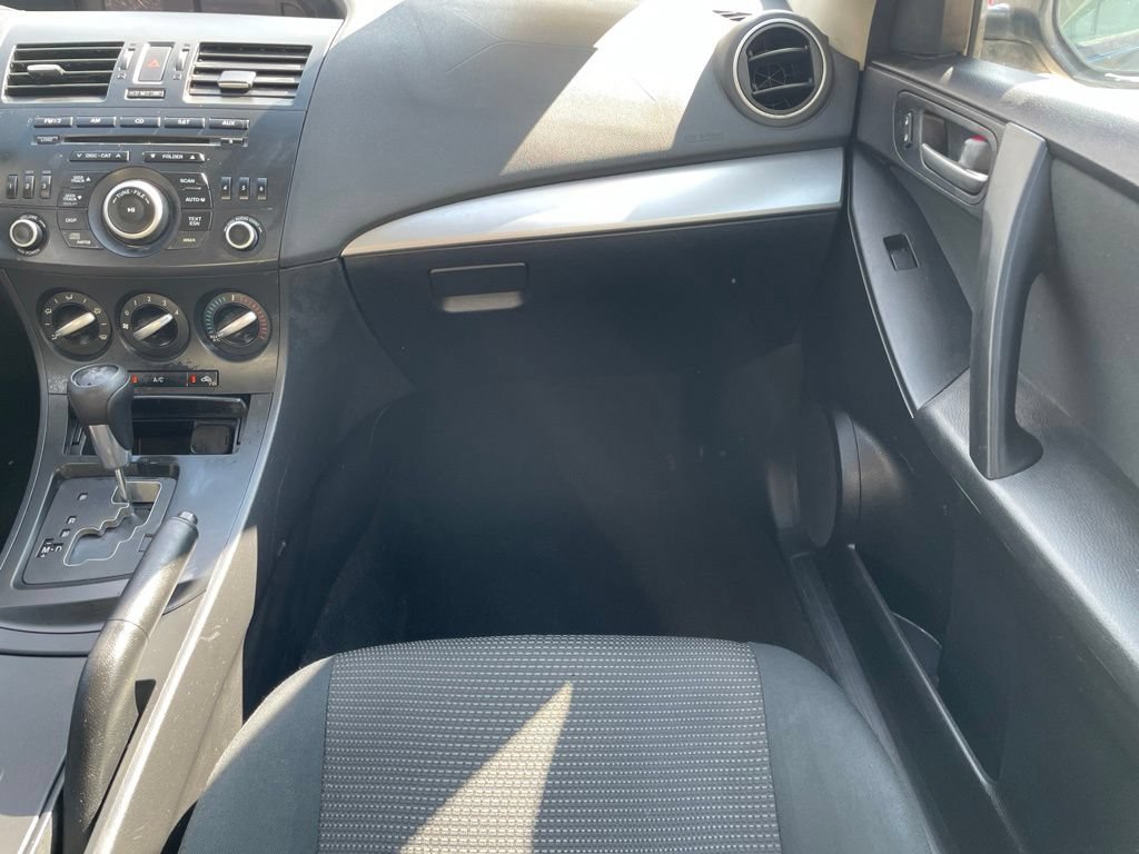 Used 2013 MAZDA MAZDA3 i Sport FWD image 23