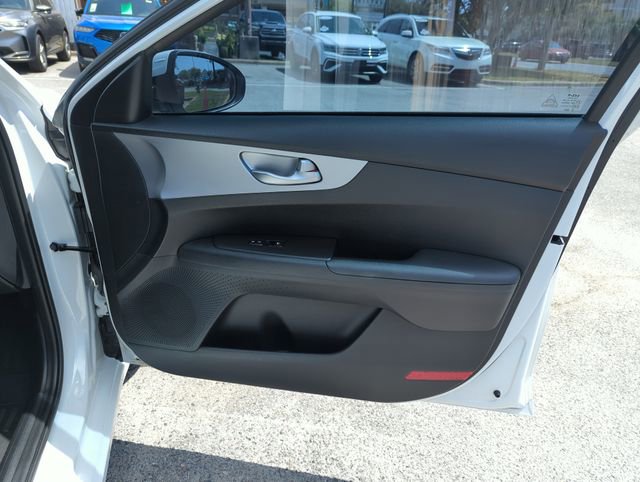 Used 2023 Kia Forte LXS w/ LXS Technology Package image 31