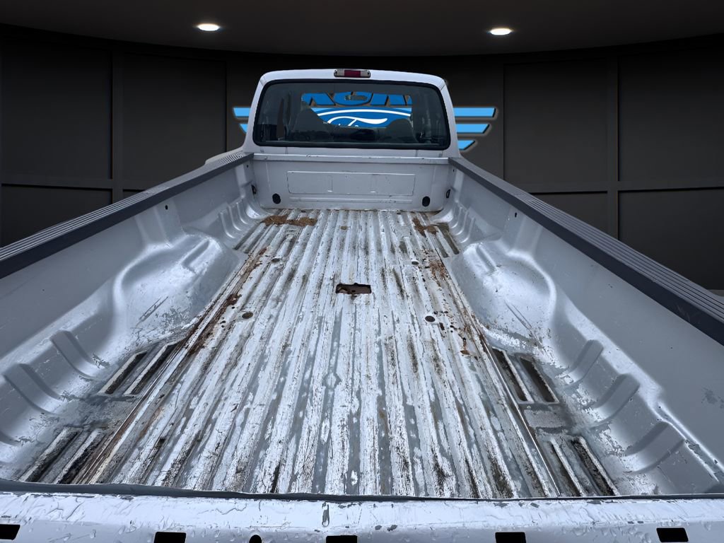 Used 2000 Ford F250 XL image 9
