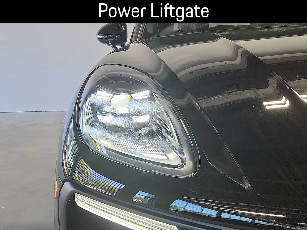 Certified 2026 Porsche Macan AWD/4WD image 9