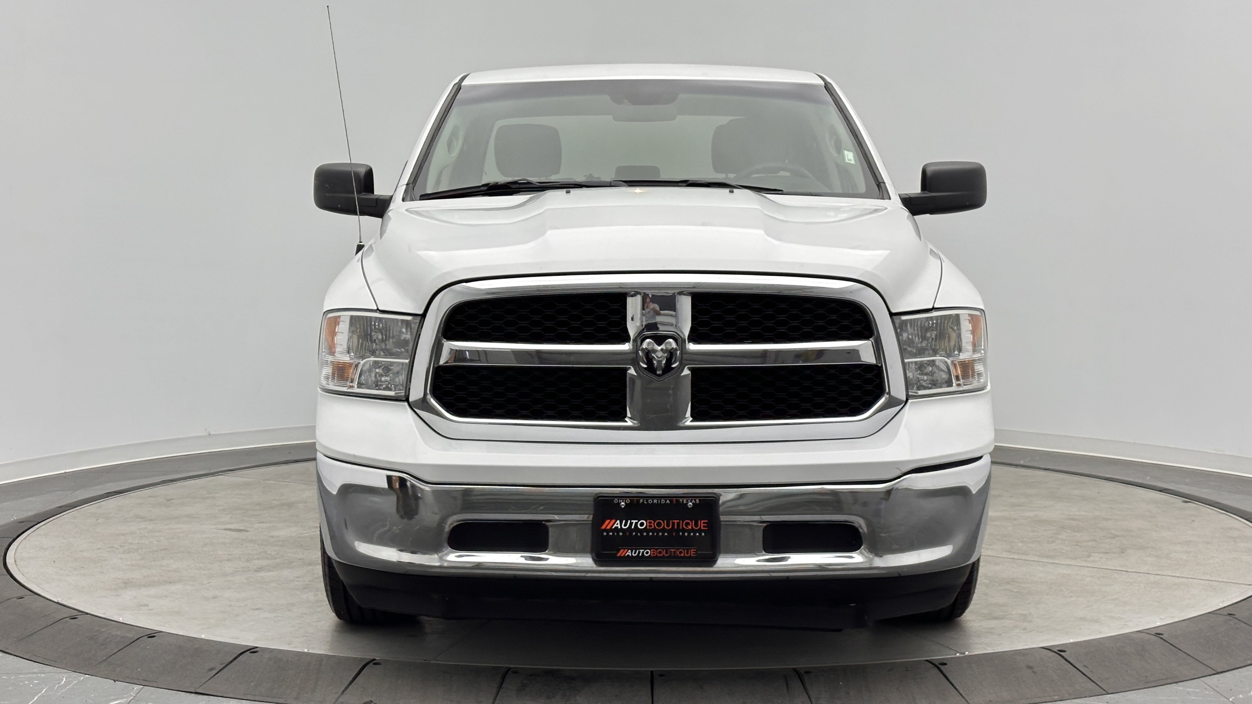 Used 2021 RAM 1500 Classic SLT RWD image 2