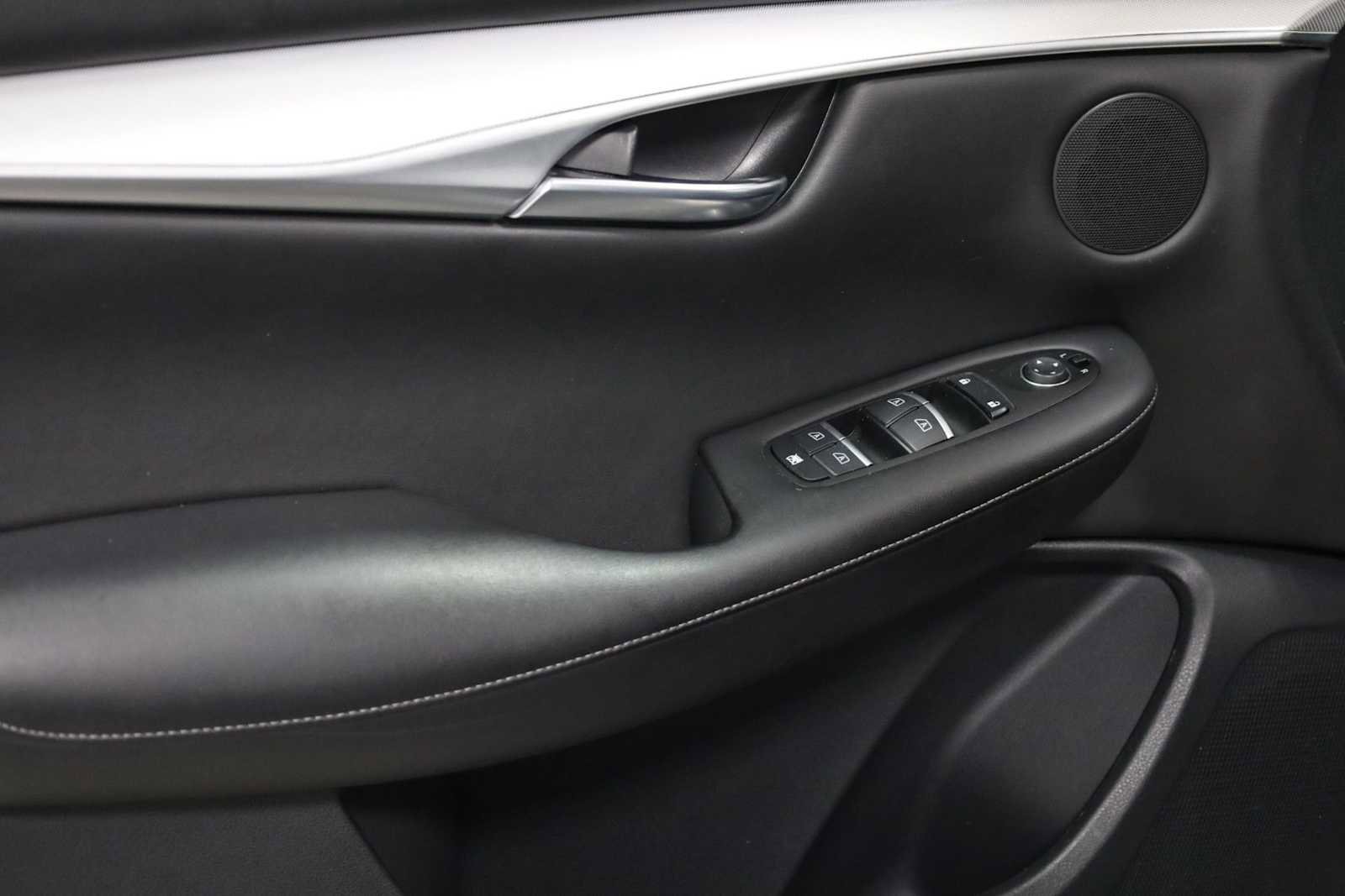 Used 2021 INFINITI QX50 Luxe w/ Appearance Package image 16