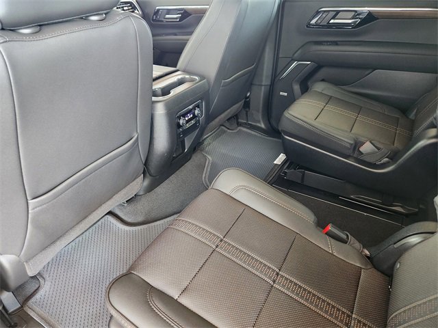 New 2026 Chevrolet Suburban High Country image 24