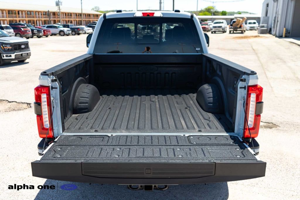 New 2026 Ford F250 Lariat w/ Black Appearance Package image 8