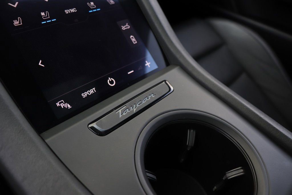 Used 2020 Porsche Taycan 4S image 60
