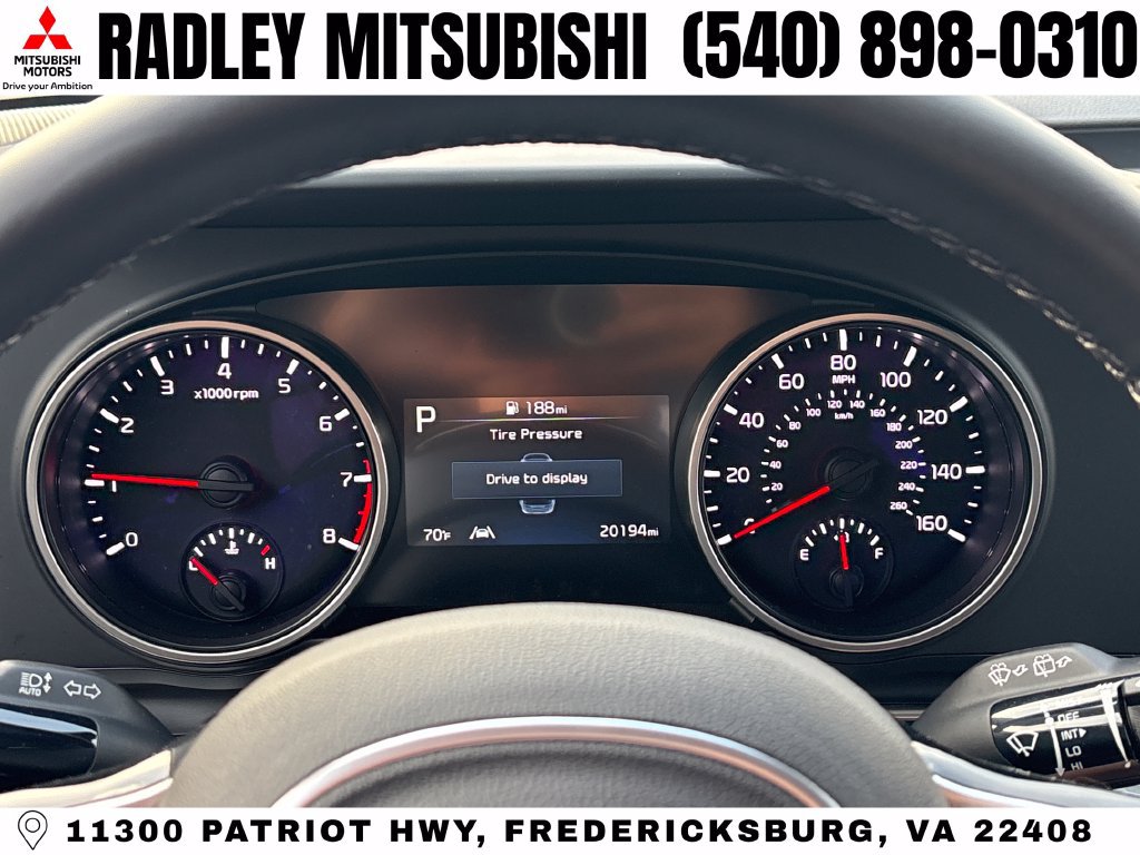 Used 2023 Kia Carnival LX FWD image 7