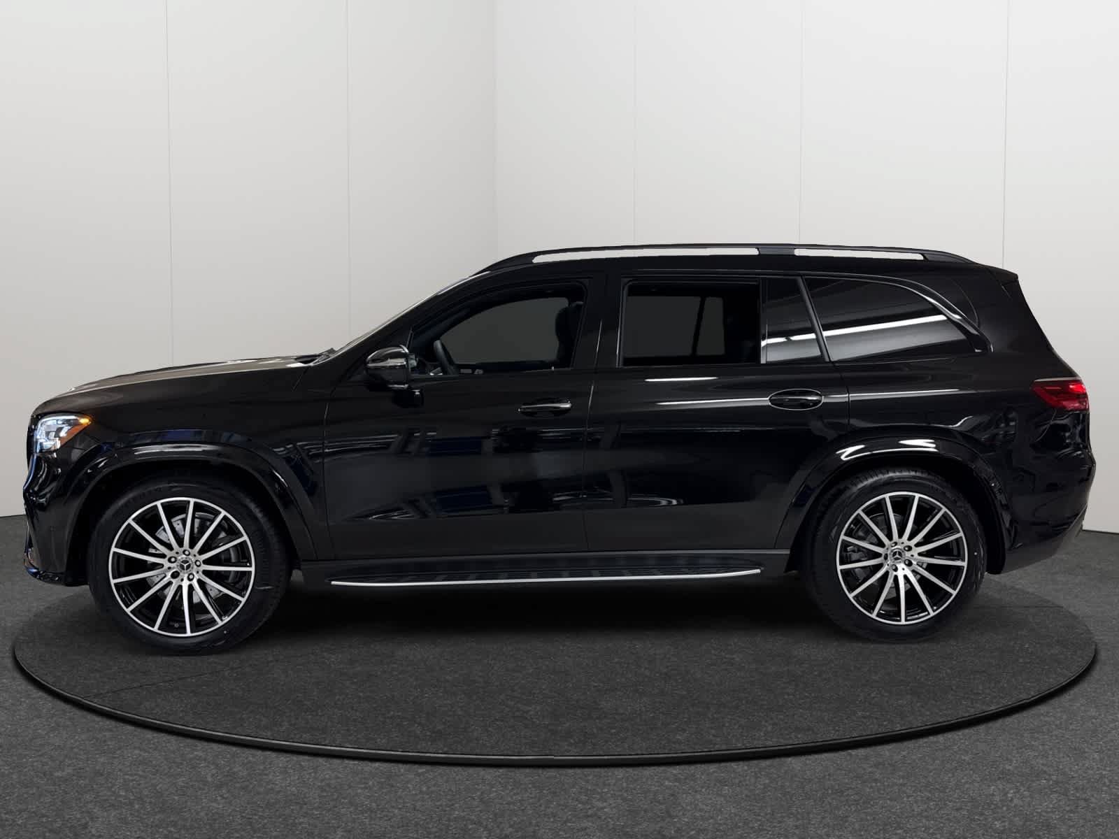 New 2026 Mercedes-Benz GLS 450 4MATIC image 3