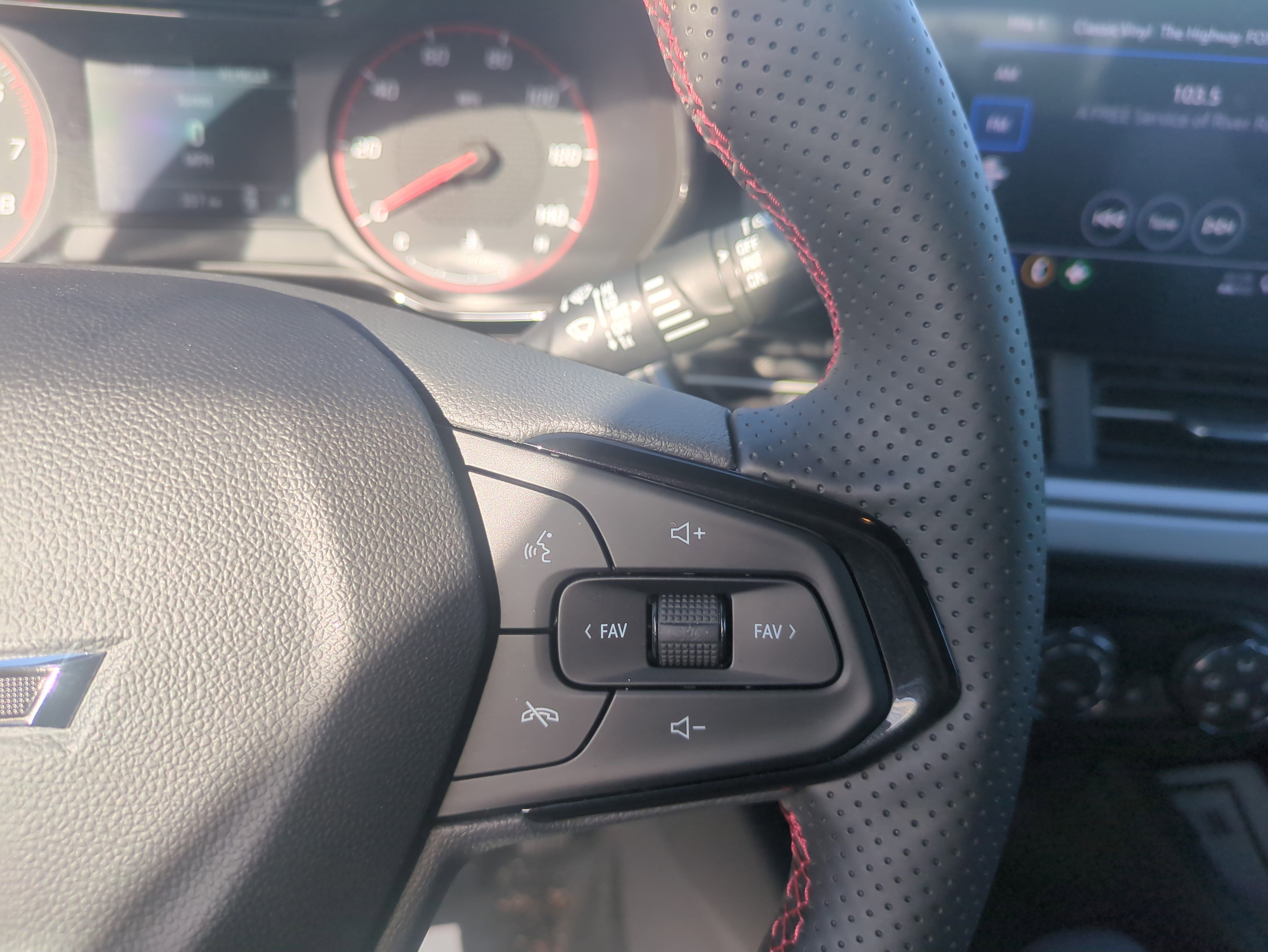 Used 2026 Chevrolet Trax RS image 13