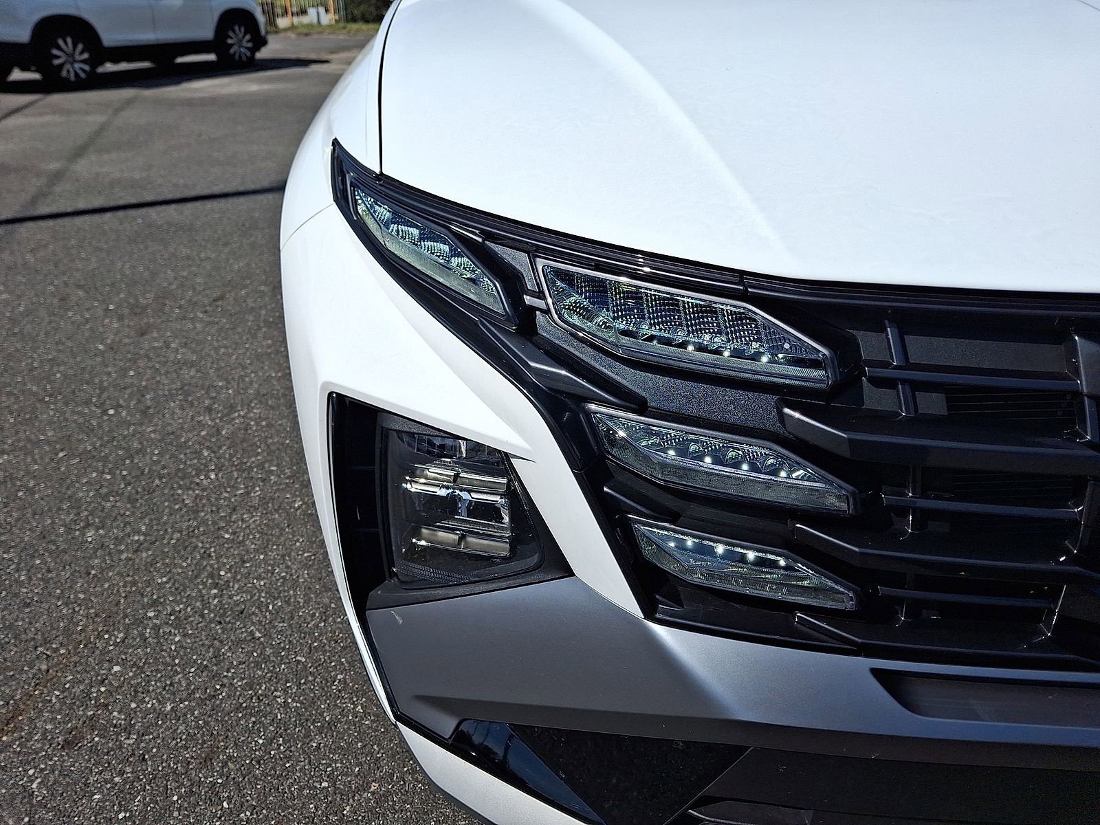 Used 2025 Hyundai Tucson SE image 33