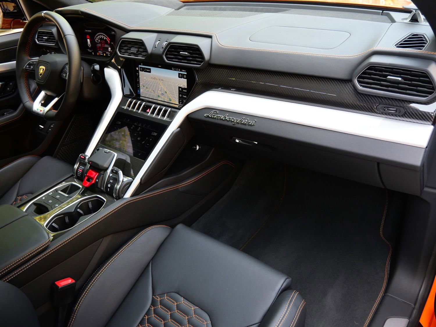 Used 2021 Lamborghini Urus AWD/4WD image 24