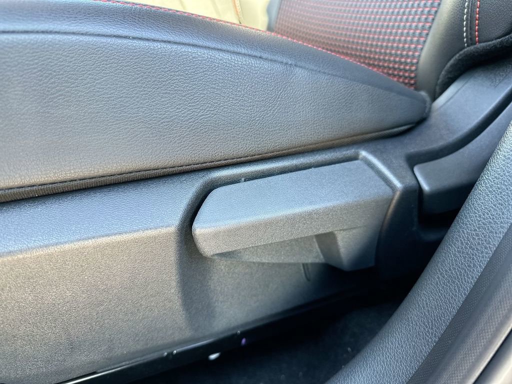 New 2025 Nissan Kicks SR image 23