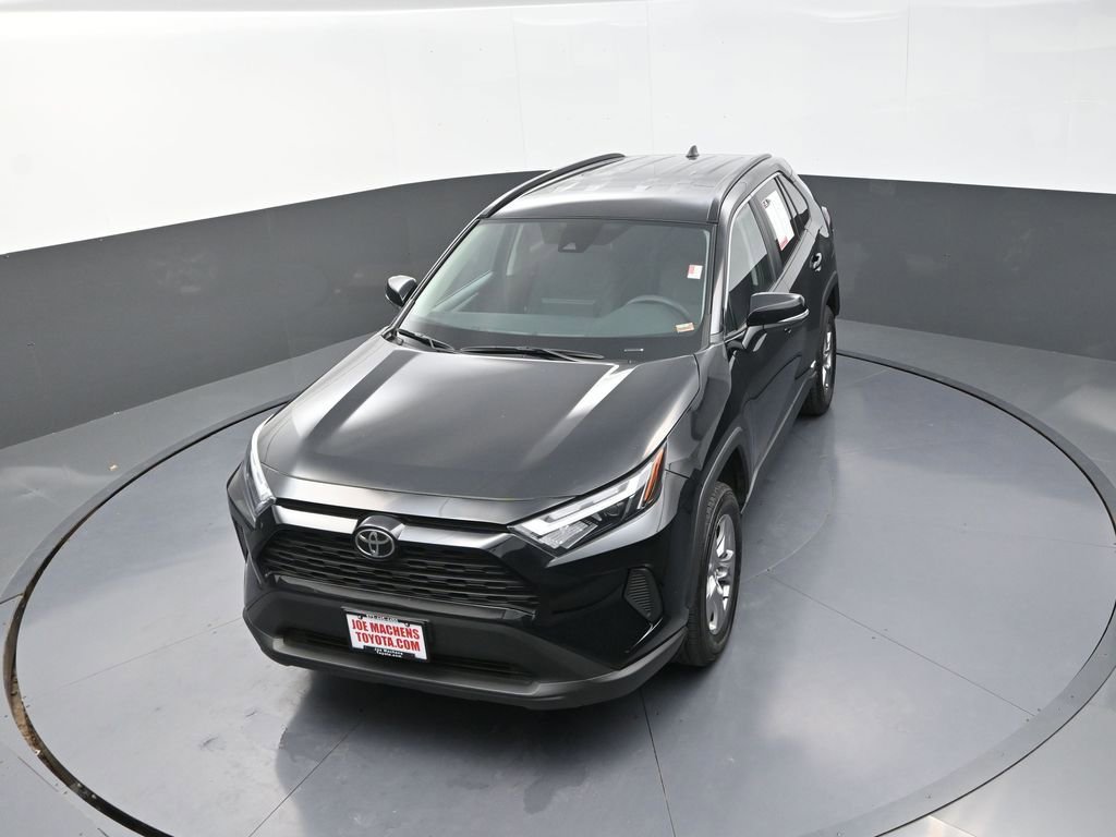 Used 2025 Toyota RAV4 XLE image 14