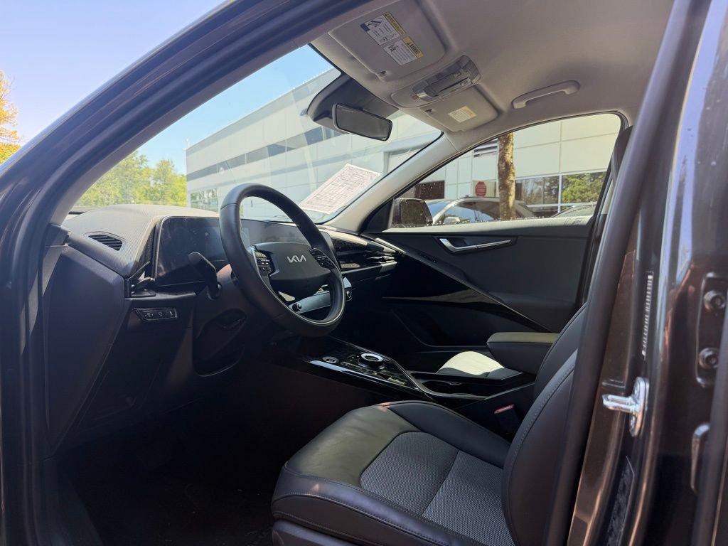 Used 2024 Kia Niro Wind w/ Wind Preserve Package FWD image 10