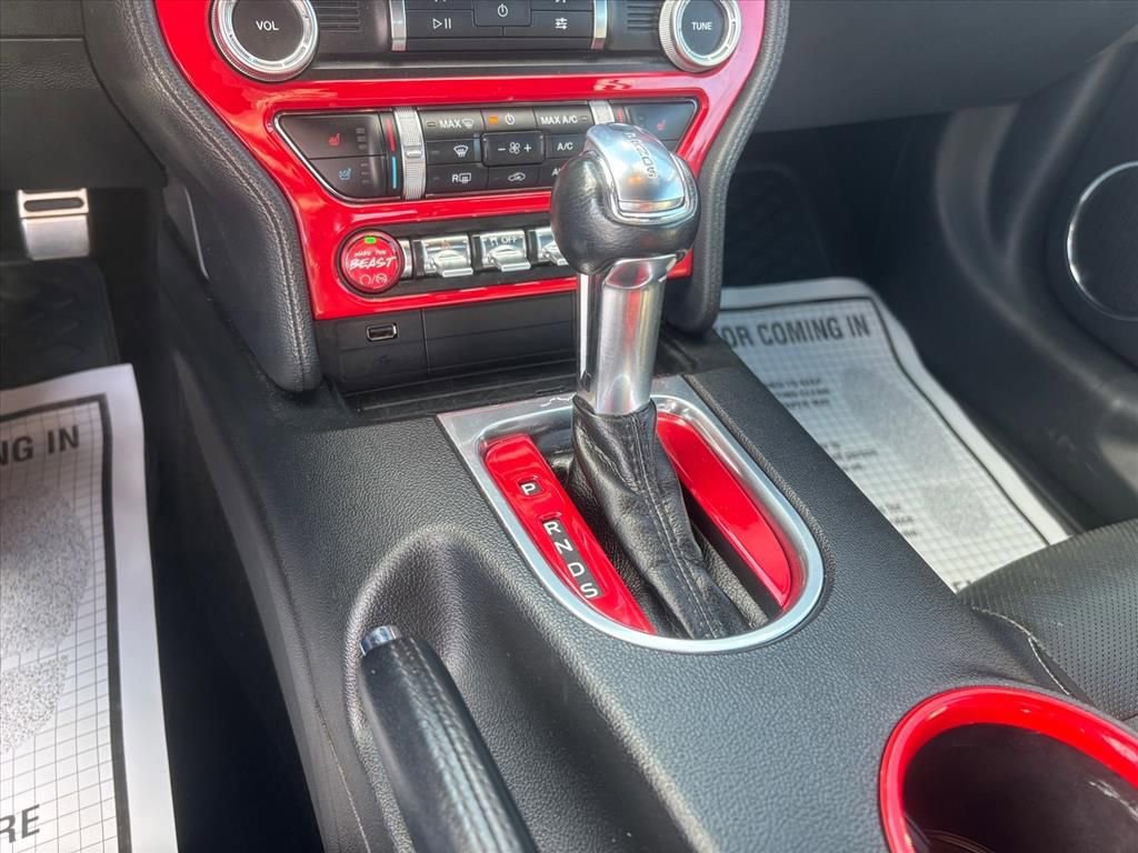 Used 2019 Ford Mustang Premium image 18