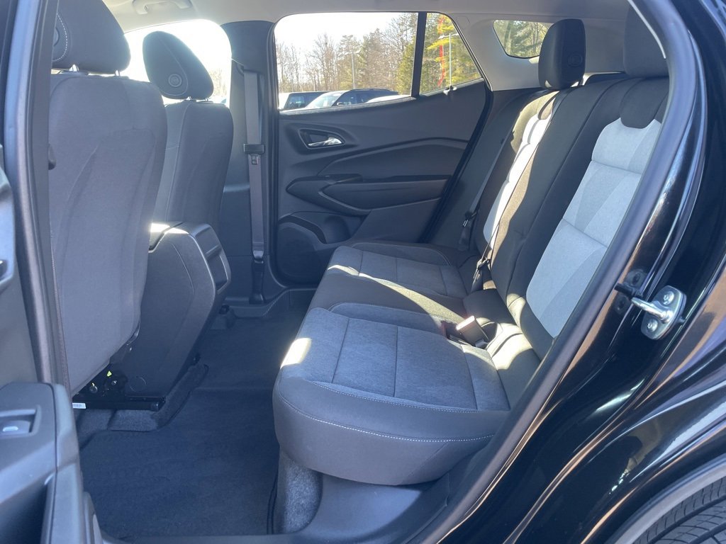 Used 2024 Chevrolet Trax LS w/ LS Convenience Package image 25