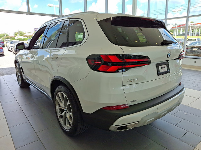 Certified 2024 BMW X5 xDrive40i w/ Premium Package image 4