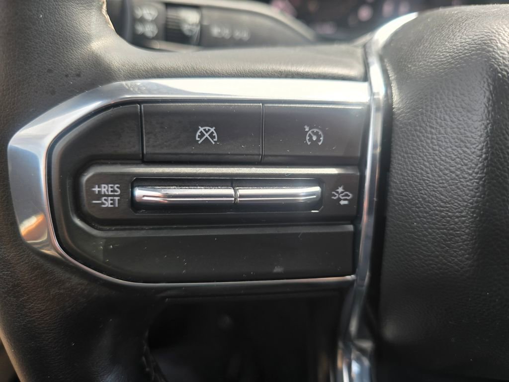 Used 2023 GMC Canyon Denali image 21