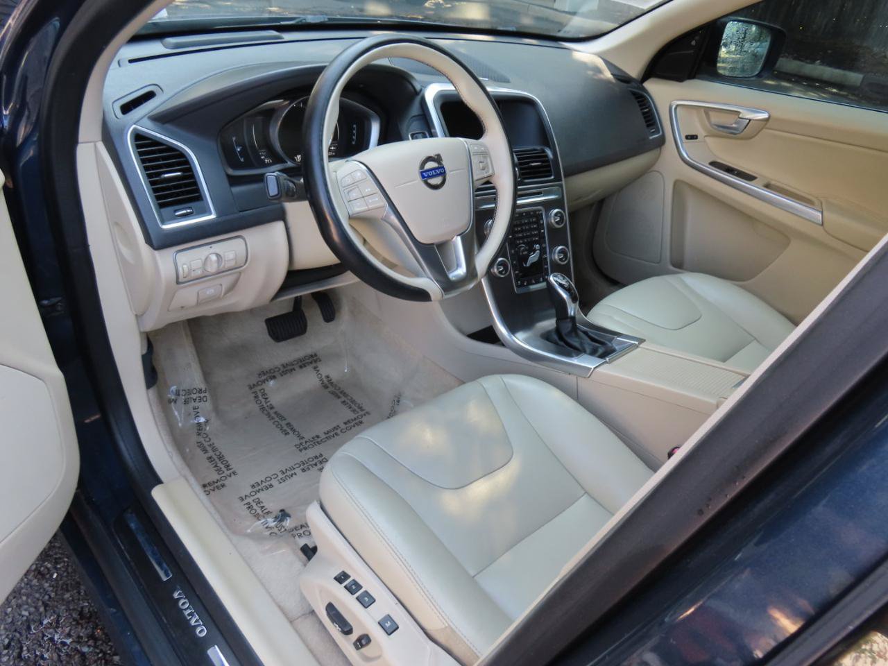 Used 2015 Volvo XC60 T5 Platinum FWD image 15