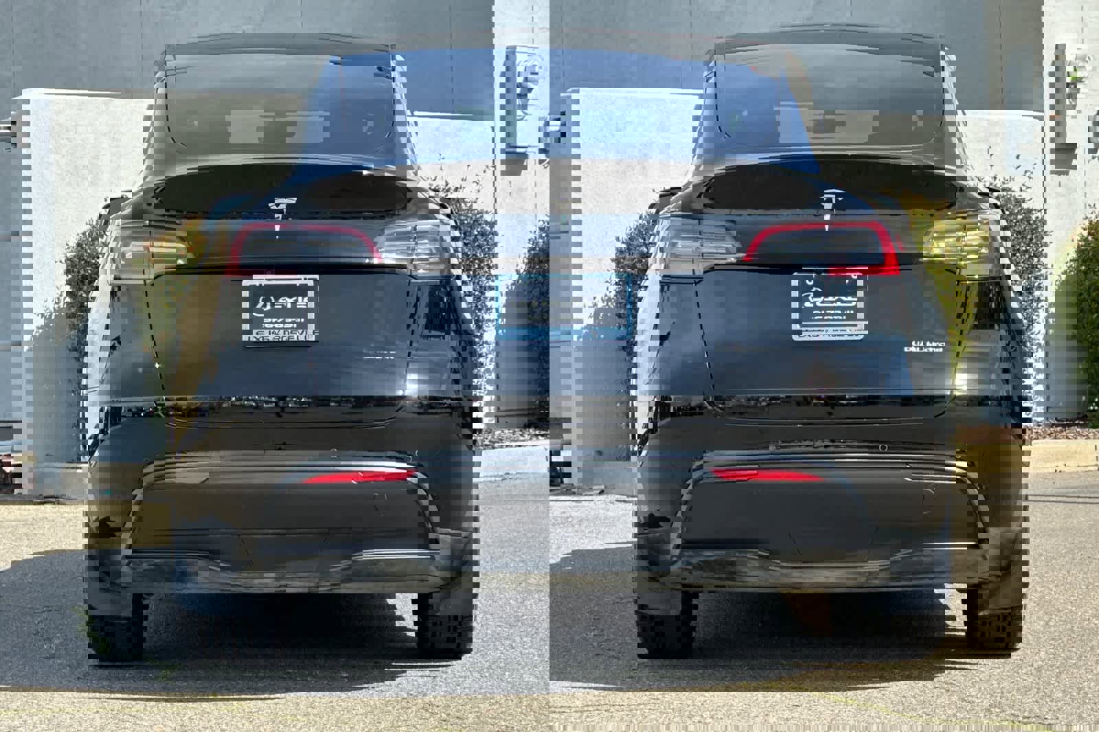 Used 2021 Tesla Model Y Long Range image 8