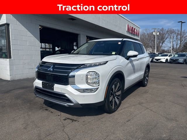 Used 2025 Mitsubishi Outlander SE AWD/4WD image 5