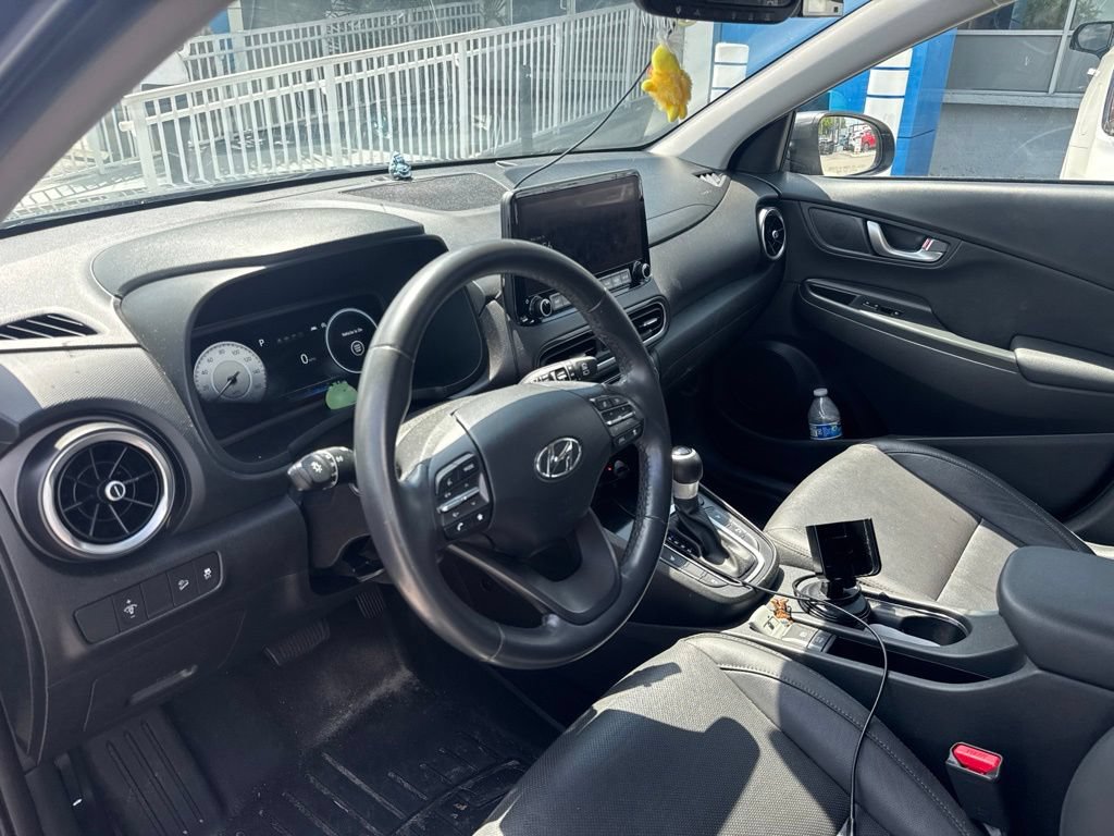 Used 2023 Hyundai Kona Limited w/ Cargo Package FWD image 12