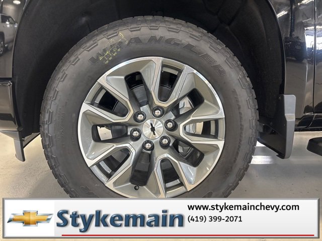 New 2026 Chevrolet Silverado 1500 RST w/ RST All Star Premium Package image 9