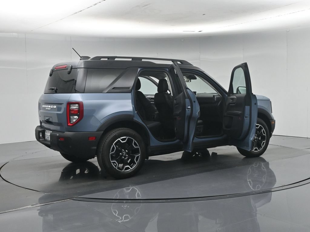 Used 2025 Ford Bronco Sport Outer Banks w/ Outer Banks Tech Package+ AWD/4WD image 6