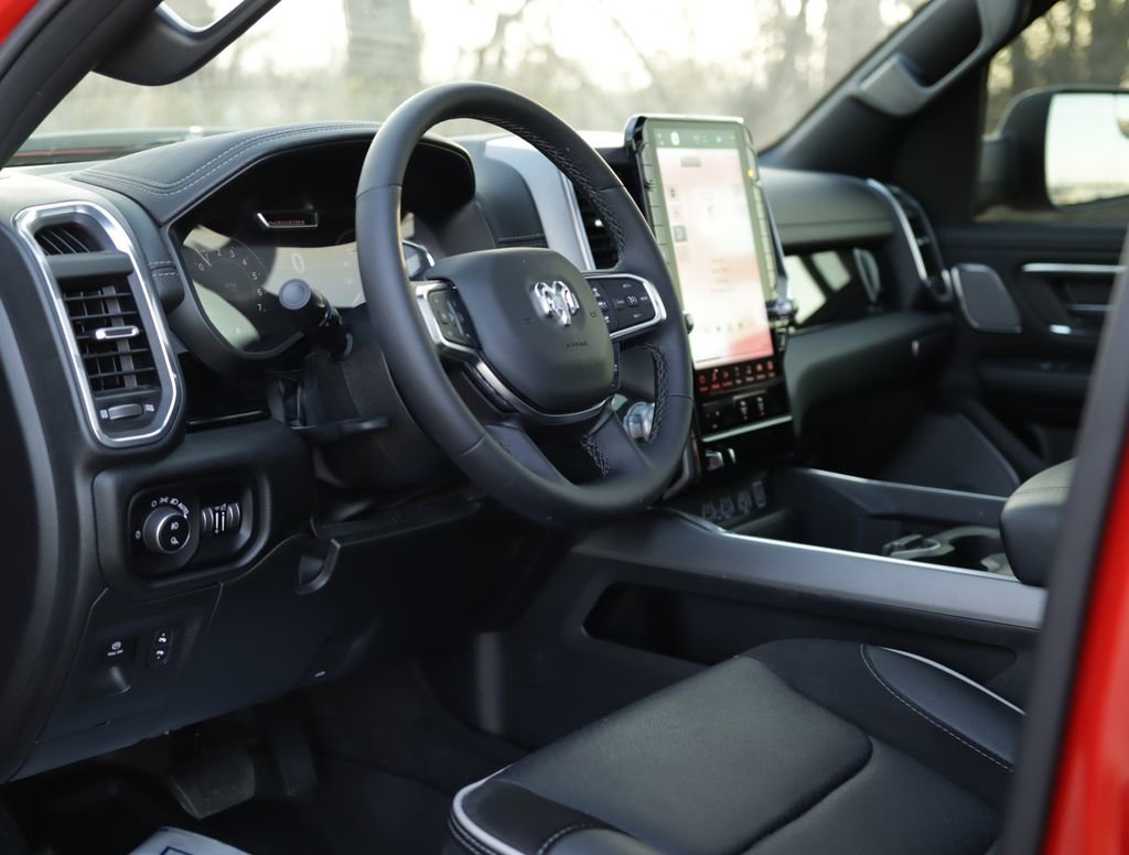 Used 2025 RAM 1500 Laramie w/ Night Edition image 9