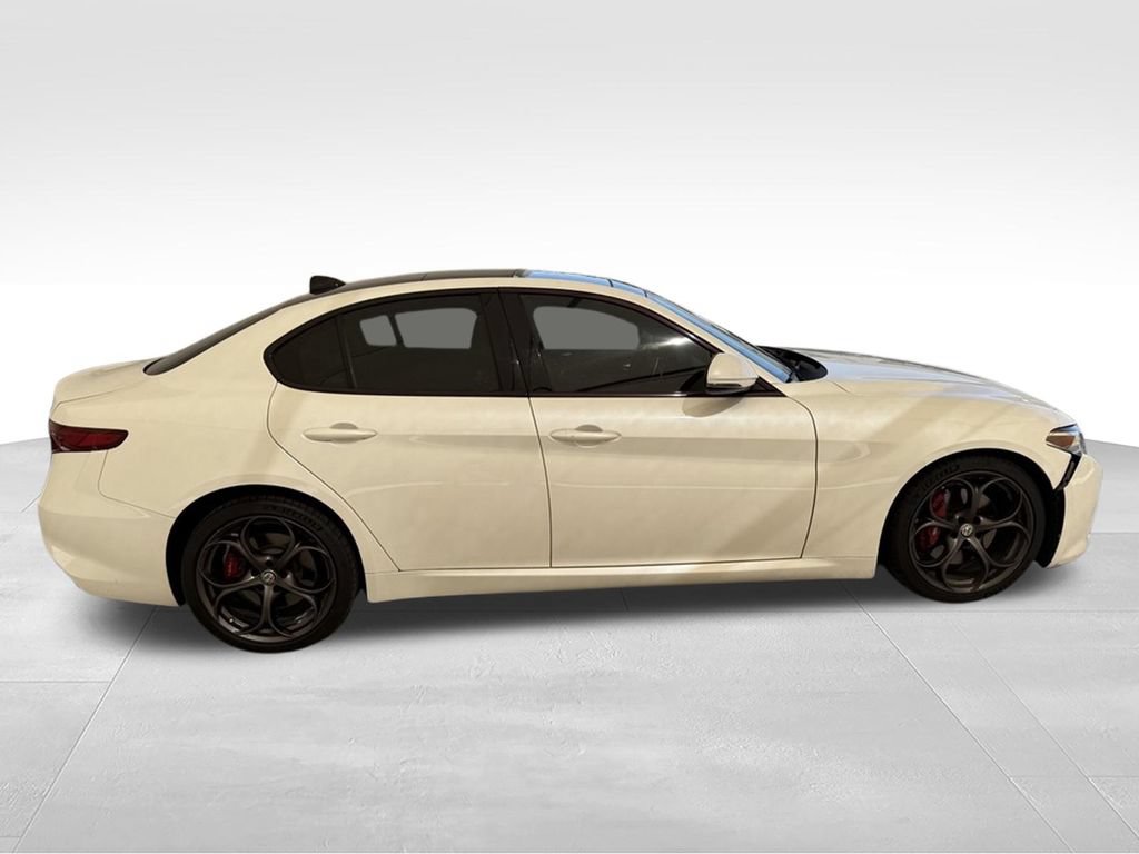 Used 2019 Alfa Romeo Giulia Ti Sport w/ Quick Order Package 22U Sport RWD image 7