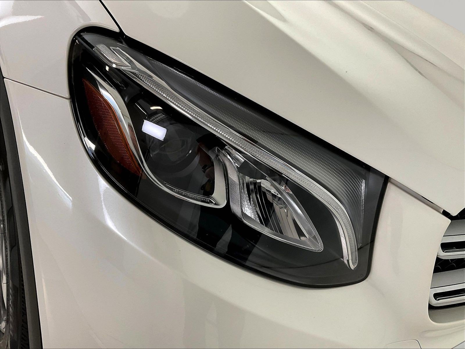 Used 2018 Mercedes-Benz GLC 300 4MATIC image 32
