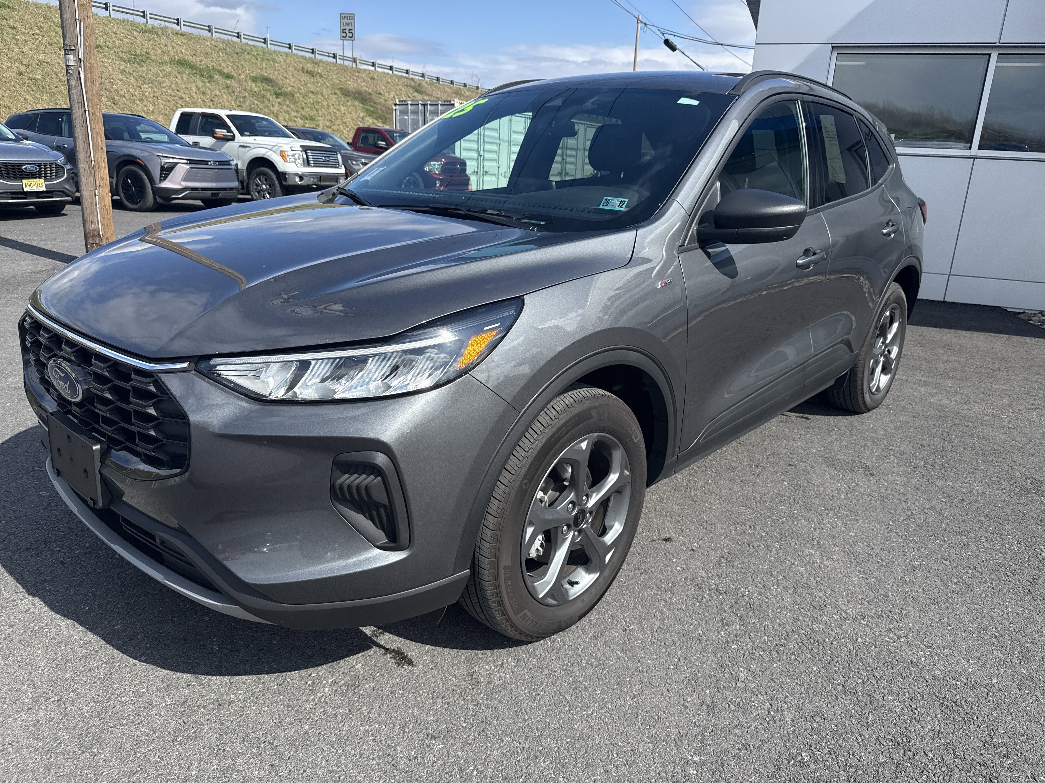 Used 2025 Ford Escape ST-Line AWD/4WD image 9