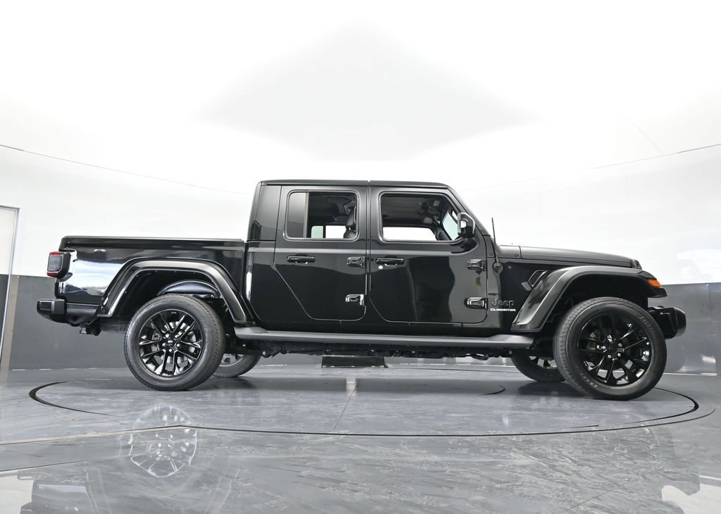Used 2022 Jeep Gladiator Overland image 58