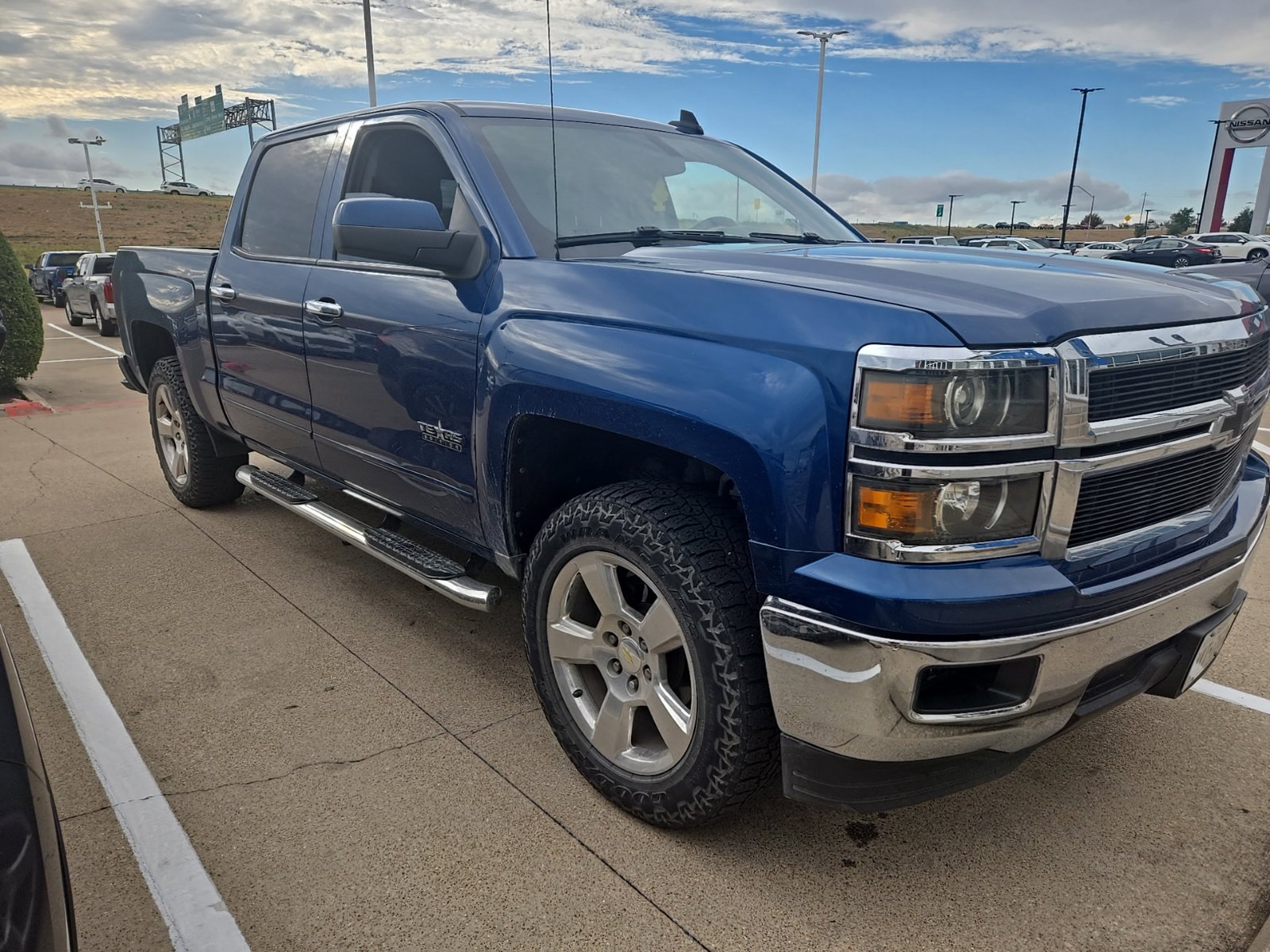 Used 2015 Chevrolet Silverado 1500 LT w/ Texas Edition, 1LT Trim RWD image 3