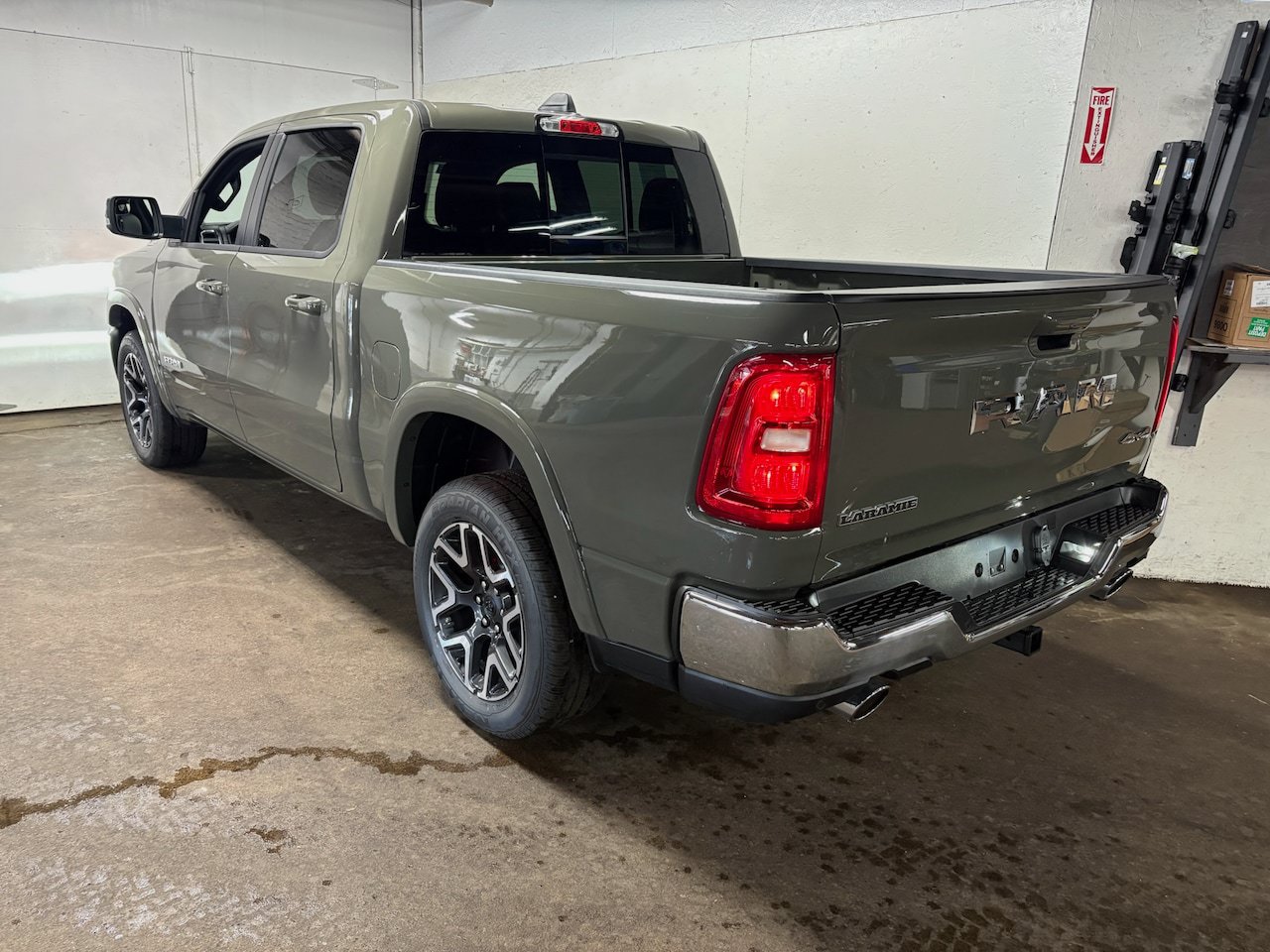 Used 2026 RAM 1500 Laramie AWD/4WD image 7