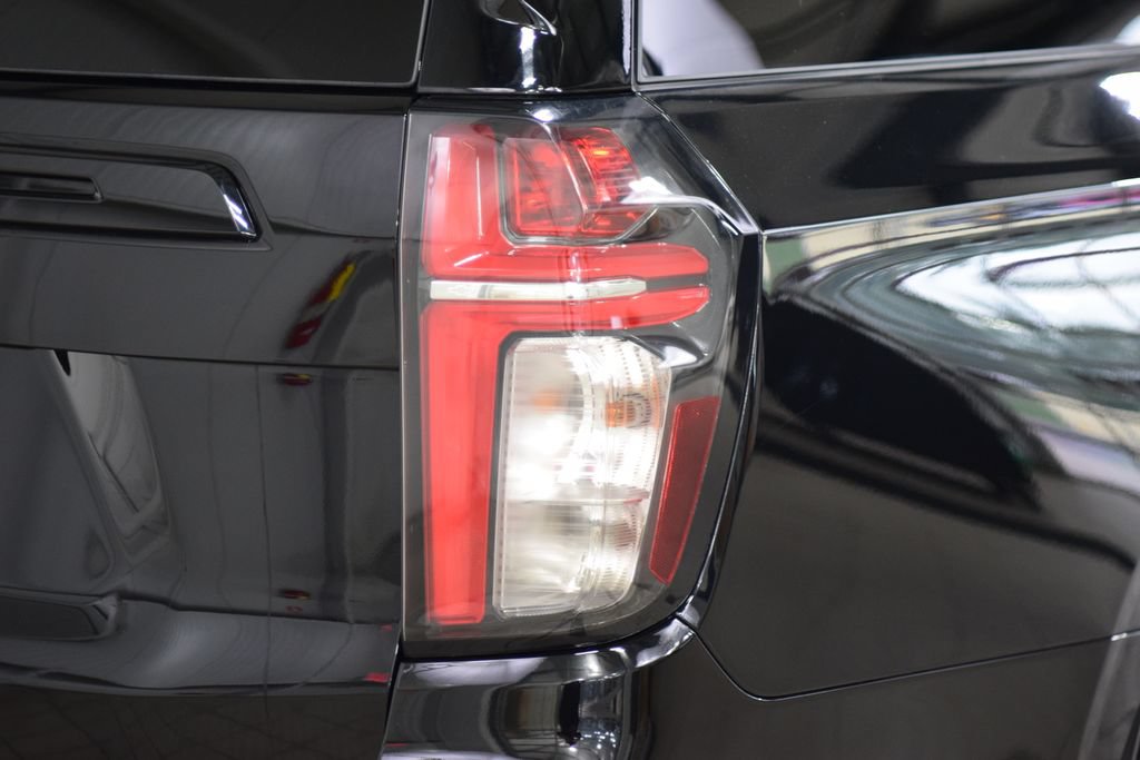Used 2024 Chevrolet Suburban RST w/ Luxury Package AWD/4WD image 18