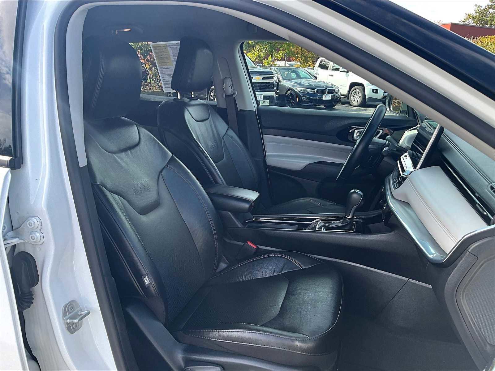 Used 2022 Jeep Compass Limited image 11