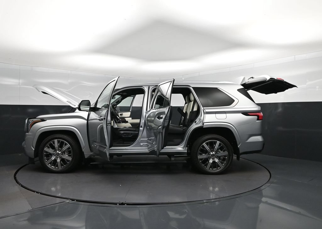 Used 2023 Toyota Sequoia Capstone AWD/4WD image 47