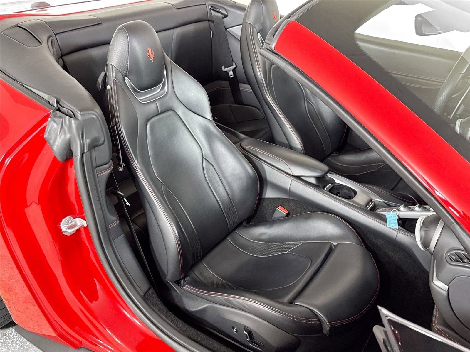 Used 2020 Ferrari Portofino image 29